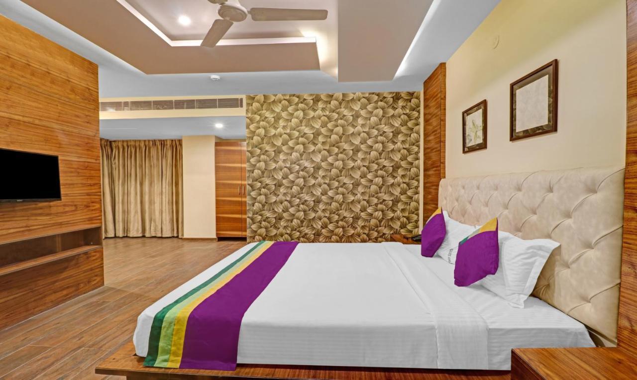 Treebo Premium Runway Suites, Marathahalli Бангалор Екстериор снимка